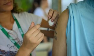 Consulta pública avalia inclusão de vacina contra herpes zóster no SUS